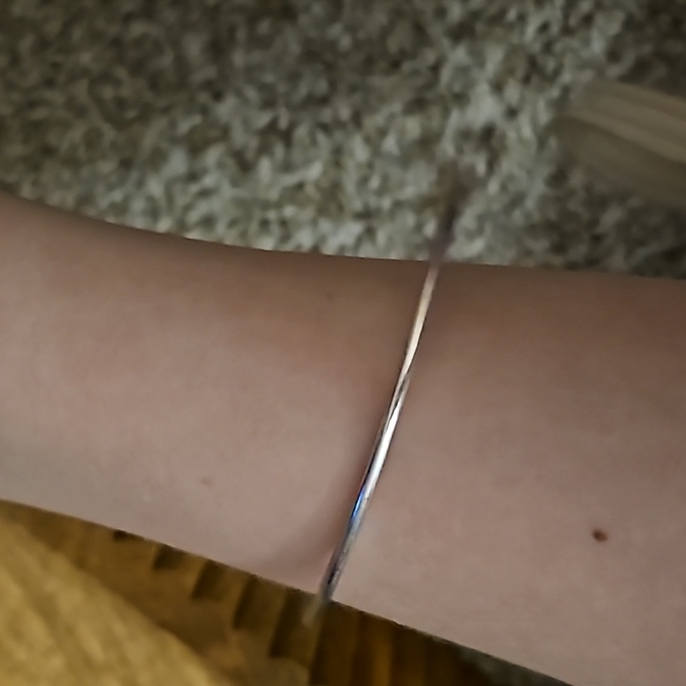 Pretty multiple bracelets - Picture 4 of 5